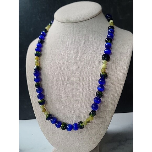 925 Sterling Silver Clasp Serpentine & Glass Beaded Necklace Vintage - Picture 3 of 10